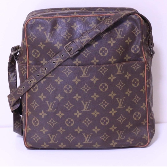 Meet your Posher, Buffy Gaither - Picture 8 of 10